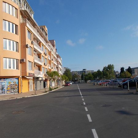 Apartamenti Zhelezovi Pomorie Exterior photo