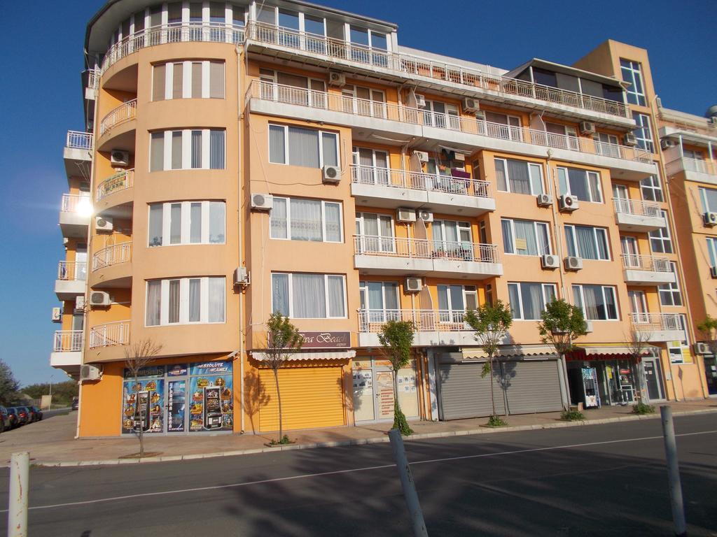 Apartamenti Zhelezovi Pomorie Exterior photo