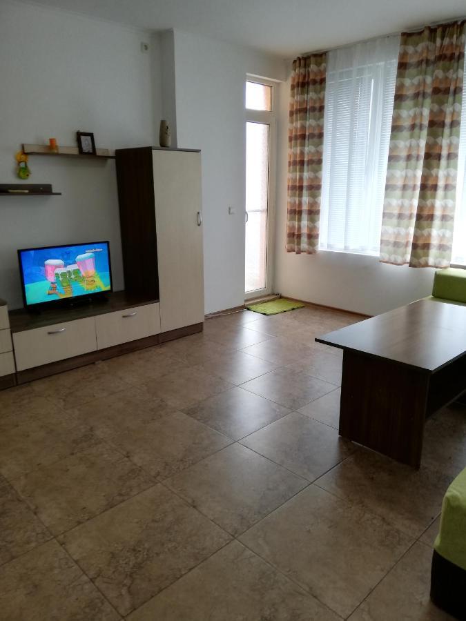 Apartamenti Zhelezovi Pomorie Exterior photo