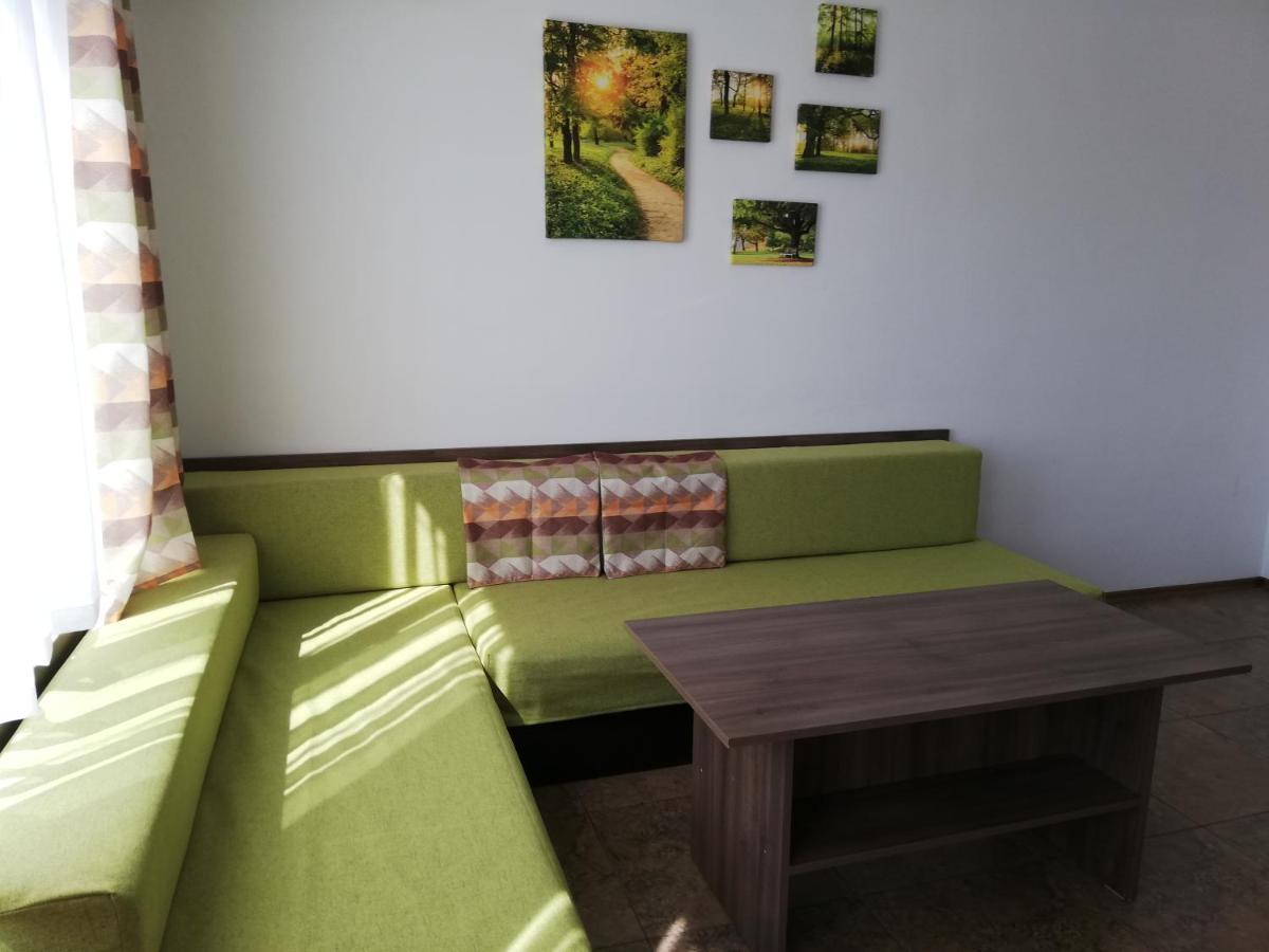Apartamenti Zhelezovi Pomorie Exterior photo