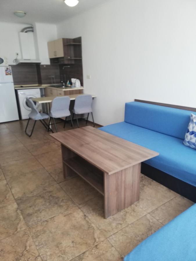 Apartamenti Zhelezovi Pomorie Exterior photo