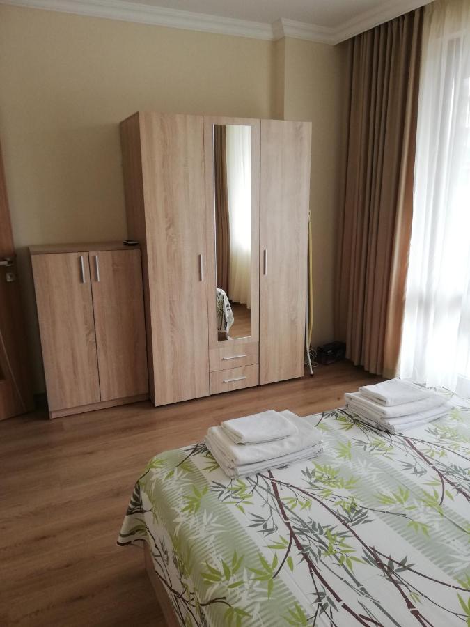 Apartamenti Zhelezovi Pomorie Exterior photo